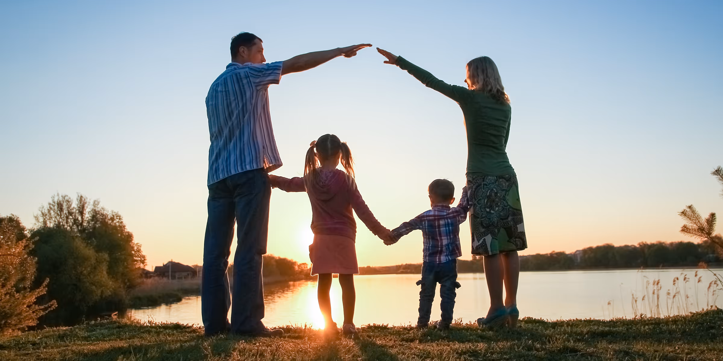 Sabancı Holding ve Ageas’ın gücünü arkamıza alarak, köklü geçmişimiz ve sektörel deneyimimizle geleceğe emin adımlarla ilerliyoruz.
